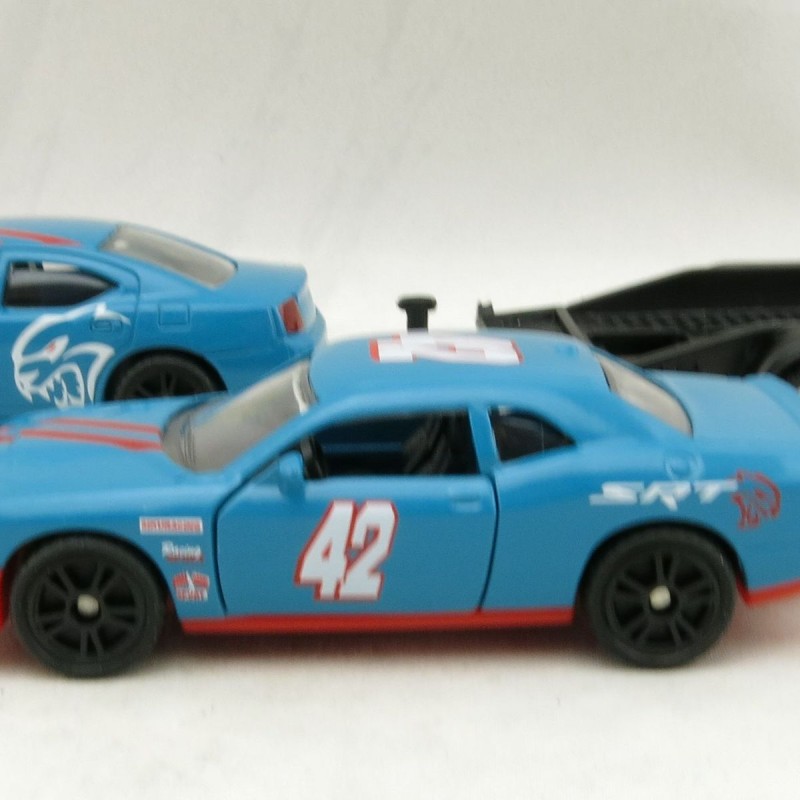 Siku 2565 - Dodge Charger with Dodge SRT Racing - Scale 1:55