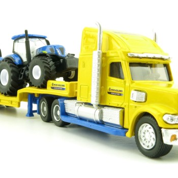 Siku 1805 - Freightliner Truck with New Holland 7070 Tractors - Scale 1:87 