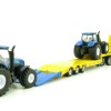 Siku 1805 - Freightliner Truck with New Holland 7070 Tractors - Scale 1:87 