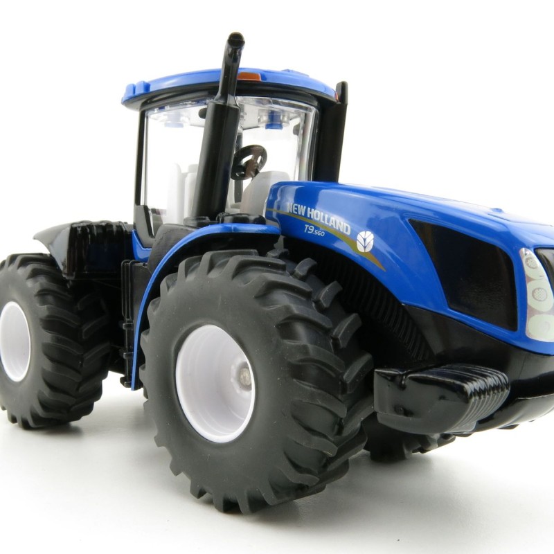 Siku 1947 - New Holland T9.560 Tractor with Silage Trailer - Scale 1:50
