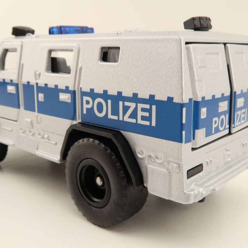 Siku 2304 - Rheinmetall MAN - Survivor R Police - Scale 1:50