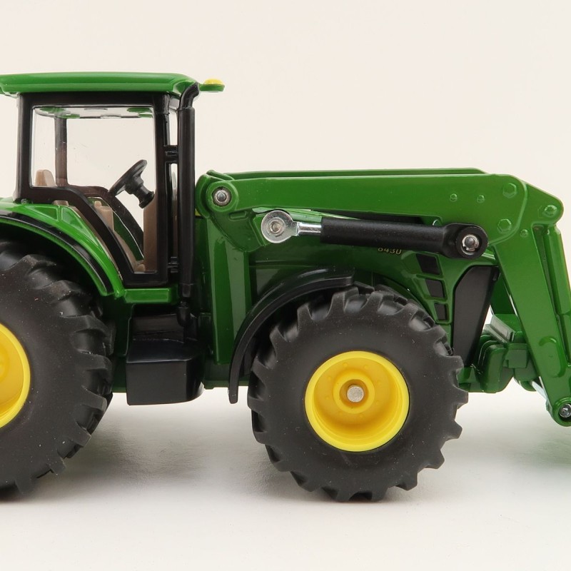 Siku 1982  - John Deere 8530 Tractor with Front Loader - Scale 1:50