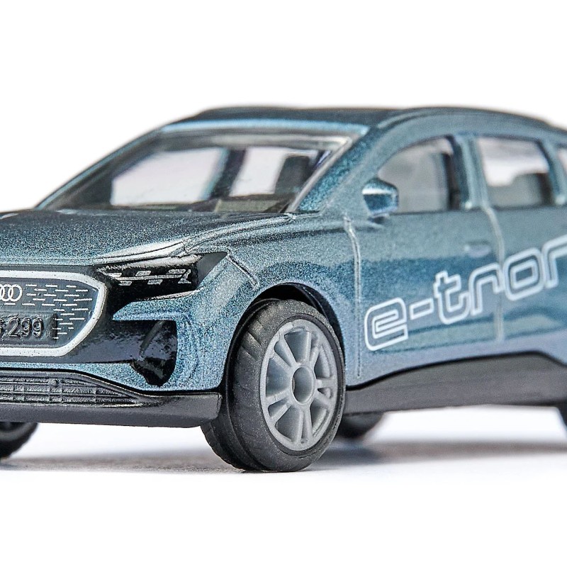 Siku 1567 - Audi Q4 e-tron EV SUV