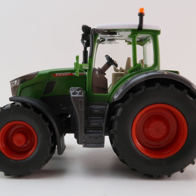 Siku 3293 - Fendt 728 Vario Tractor - New 2024 - Scale 1:32