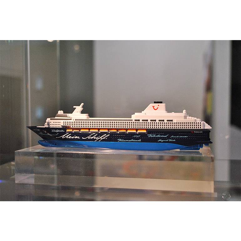 Siku 1726 - My Ship 1 Cruise Ship  - Scale 1:1400