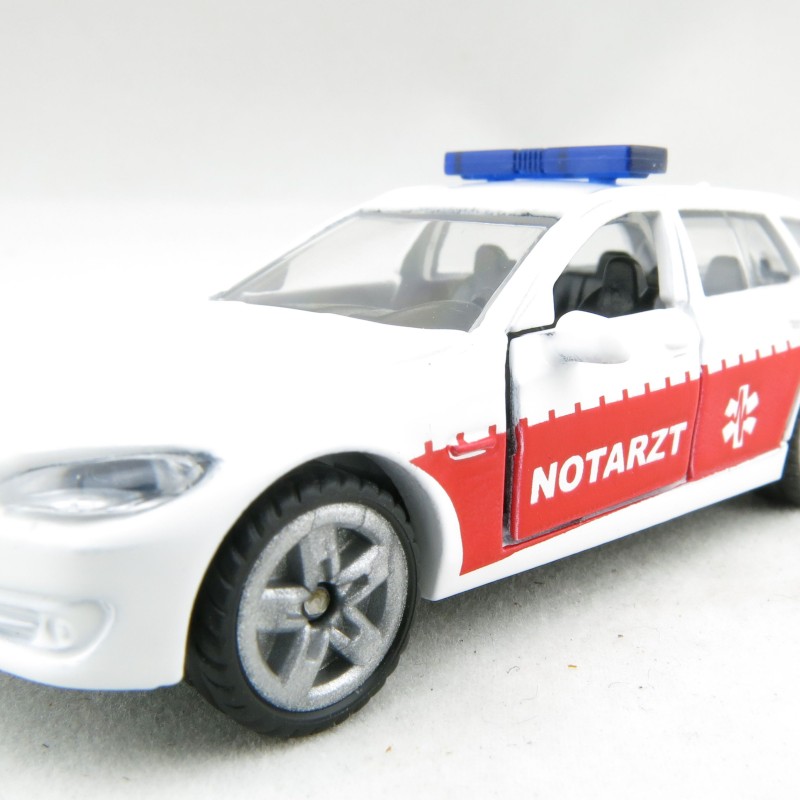 Siku 1461 - BWM 5er Touring Emergency Paramedic Doctor Car