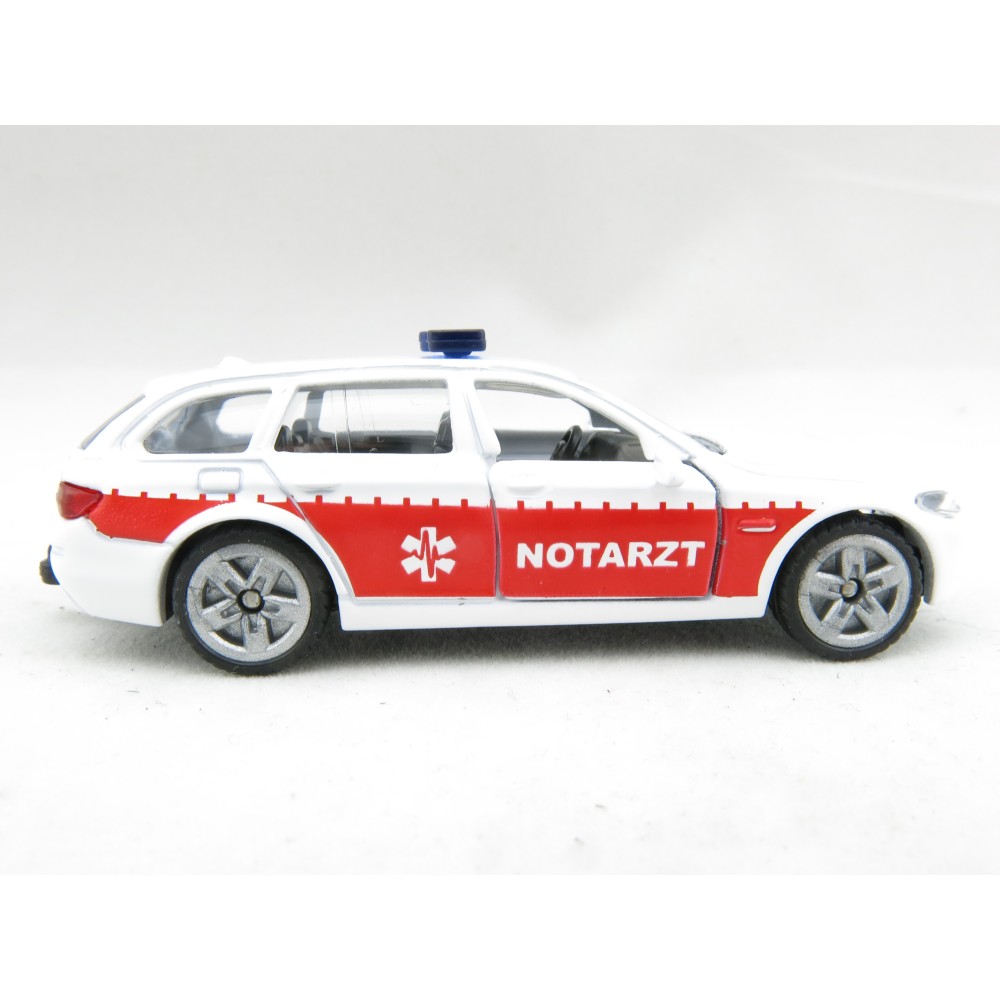 Siku 1461 - BWM 5er Touring Emergency Paramedic Doctor Car