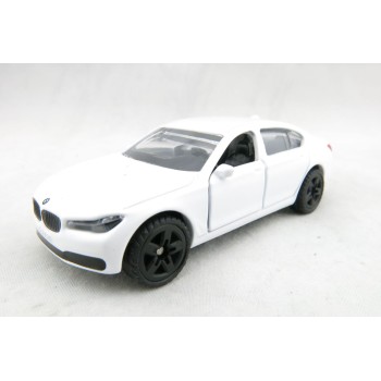 Siku 1509 - BMW 750i Luxury Sedan Car with Tow Bar