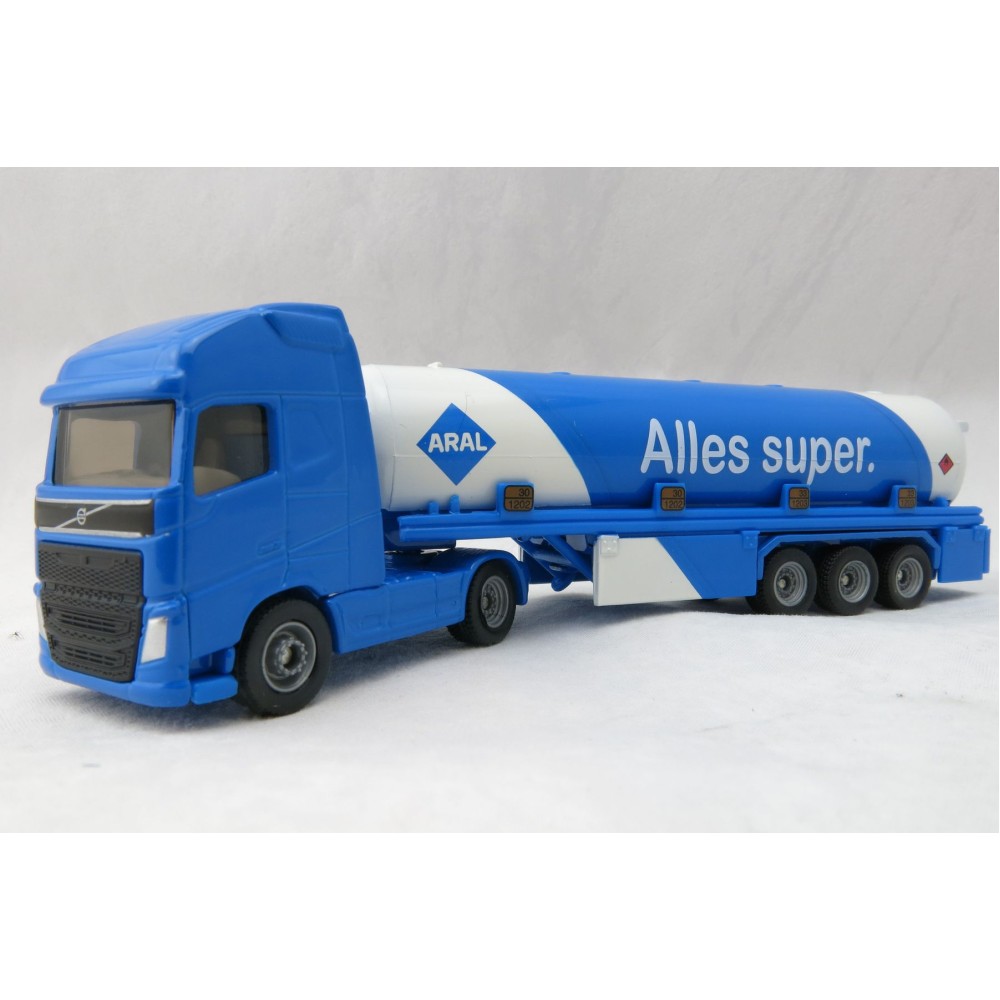 Siku 1626 - Volvo FH04 Petrol Tanker Aral - Scale 1:87