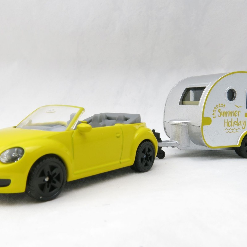 Siku 1629 - VW Volkswagen New Bettle Cabrio with Caravan Summer Holiday