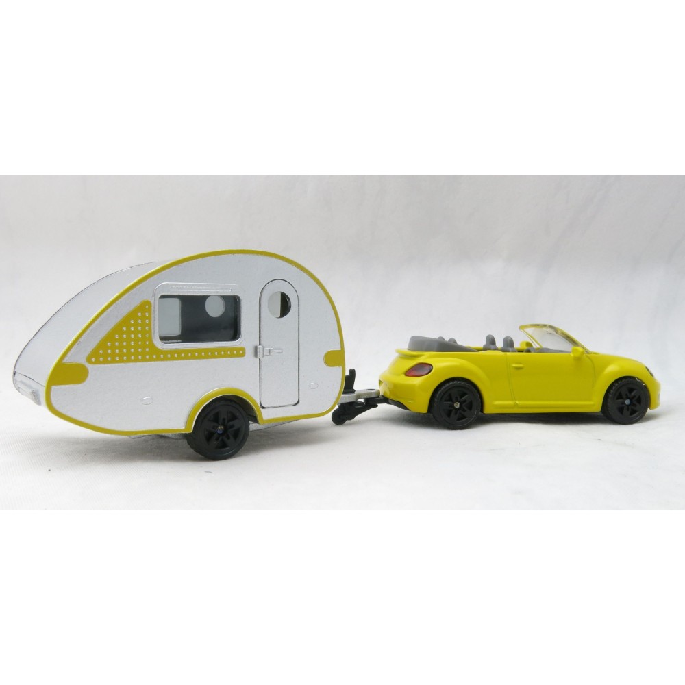 Siku 1629 - VW Volkswagen New Bettle Cabrio with Caravan Summer Holiday