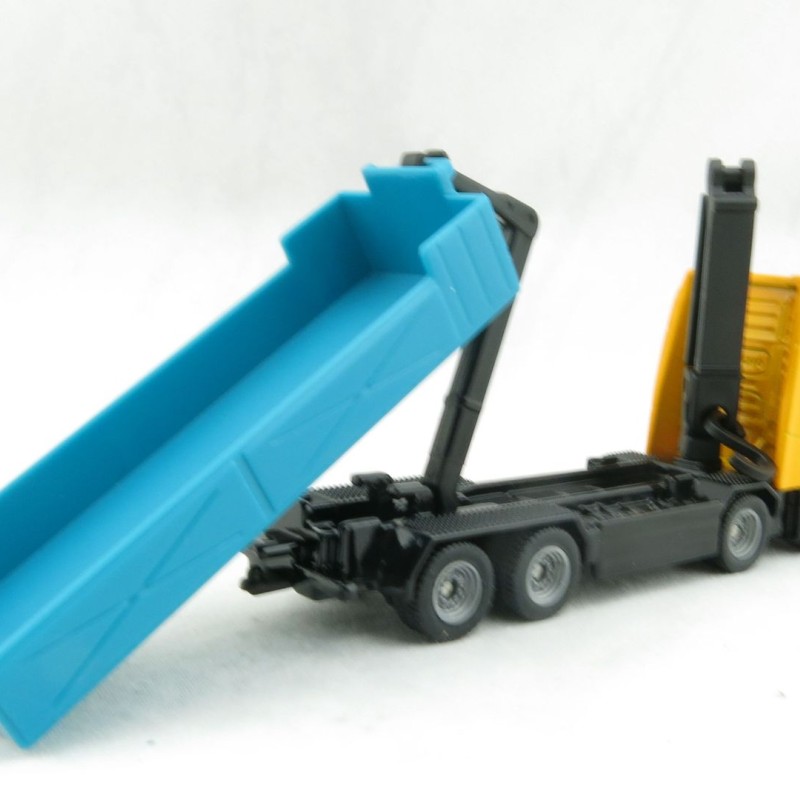 Siku 1683 - Volvo FH Roll-off Tipper Truck with Hooklift Crane - Scale 1:87