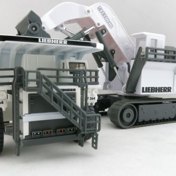 Siku 1798 + 1807 Liebherr Liebherr R 9800 Mining Excavator & Mining Set T264 Mining Truck - Scale 1:87