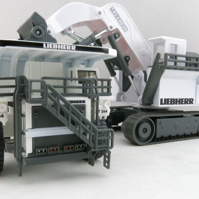 Siku 1798 + 1807 Liebherr Liebherr R 9800 Mining Excavator & Mining Set T264 Mining Truck - Scale 1:87