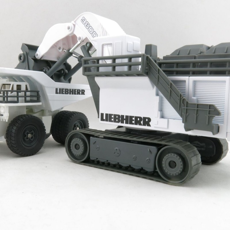 Siku 1798 + 1807 Liebherr Liebherr R 9800 Mining Excavator & Mining Set T264 Mining Truck - Scale 1:87