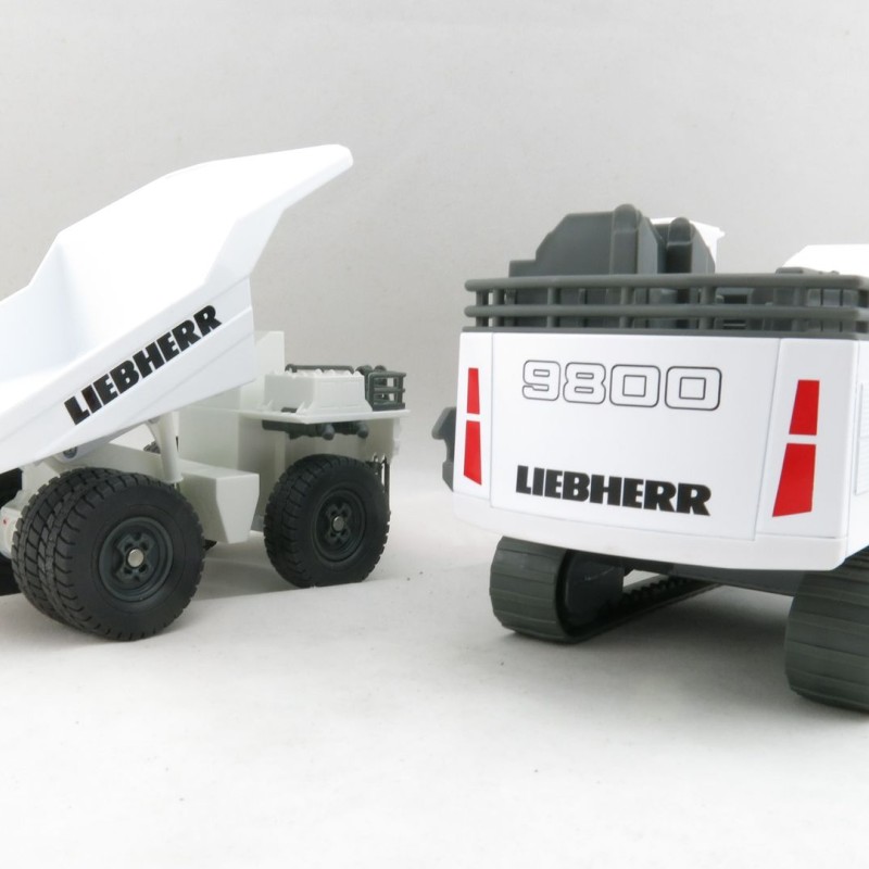 Siku 1798 + 1807 Liebherr Liebherr R 9800 Mining Excavator & Mining Set T264 Mining Truck - Scale 1:87