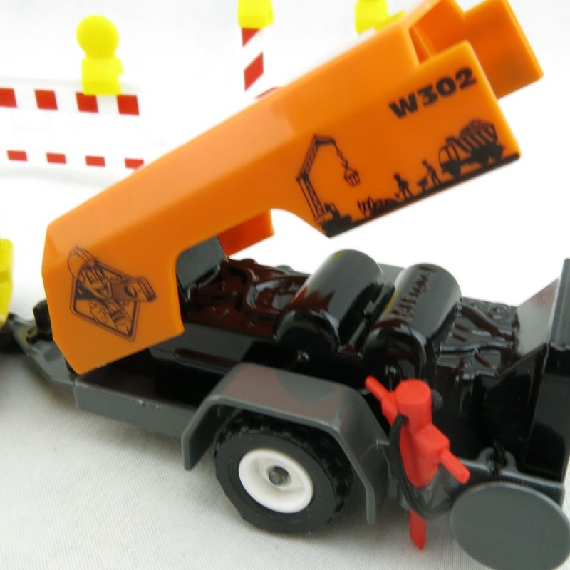 Siku 3505 - Dodge RAM 1500 with Compressor Trailer and Accessories - Scale 1:50