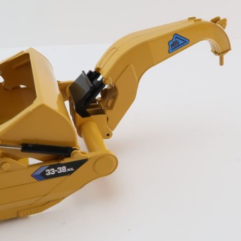 SpecCast MTS-002 - Mobile Track Solutions MTS 33-38XL Towed Scraper - 1:50