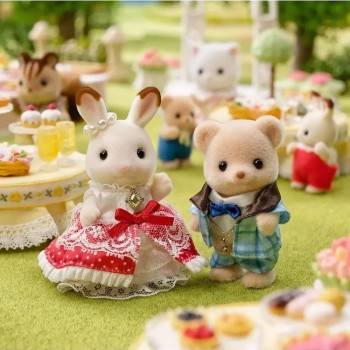 Sylvanian Families 5843 - Anniversary Friends Set - Freya & Theo
