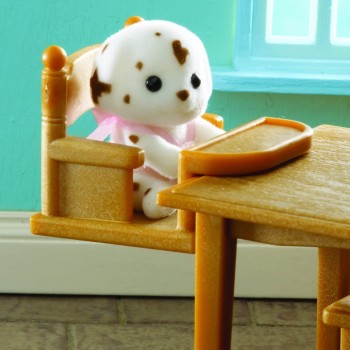 Sylvanian Families 4506 - Family Table & Chairs