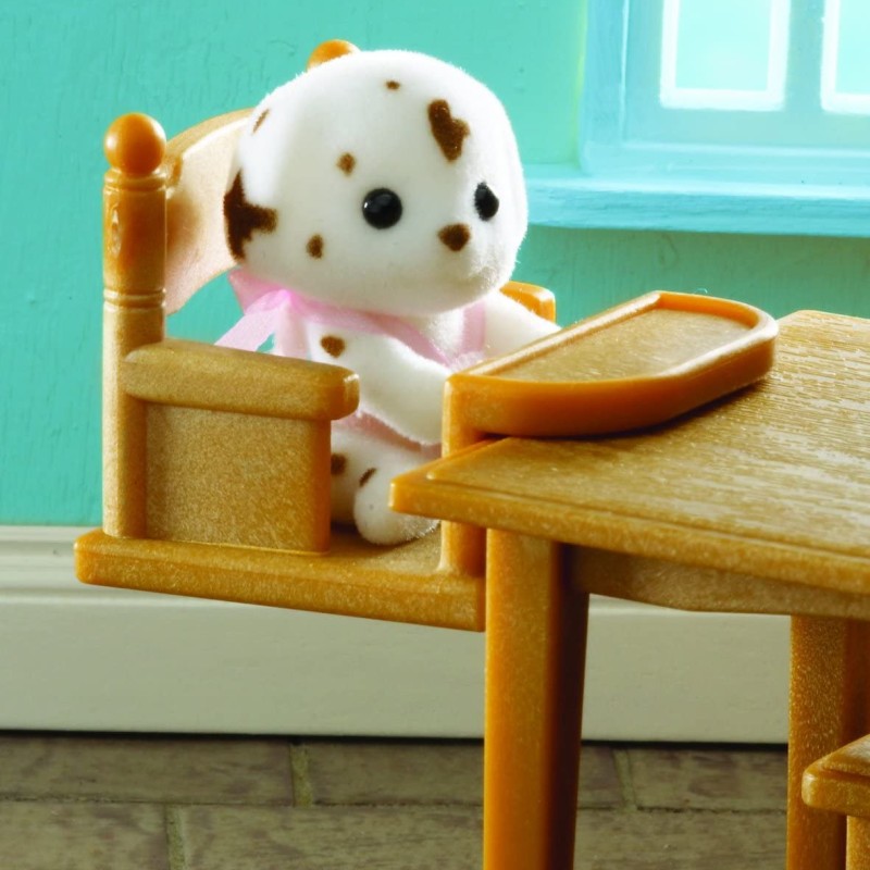 Sylvanian Families 4506 - Family Table & Chairs