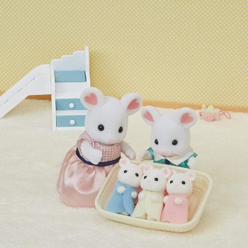 Sylvanian Families 5337 - Marshmallow Mouse Triplets
