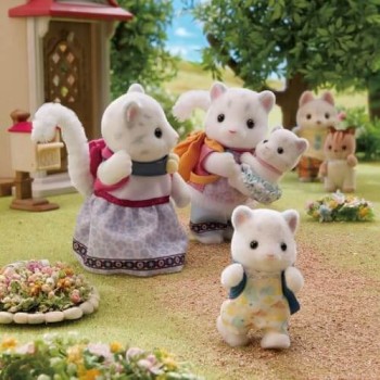 Sylvanian Families 5814 - Snow Leopard Family