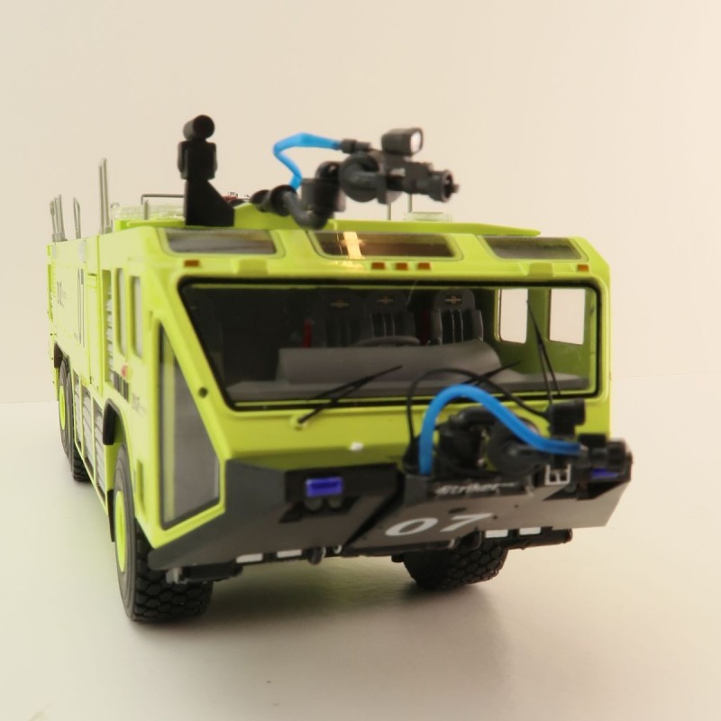 TWH Collectibles Oshkosh Striker 3000 ARFF Truck Portugal Algarve 07 - Scale 1:50