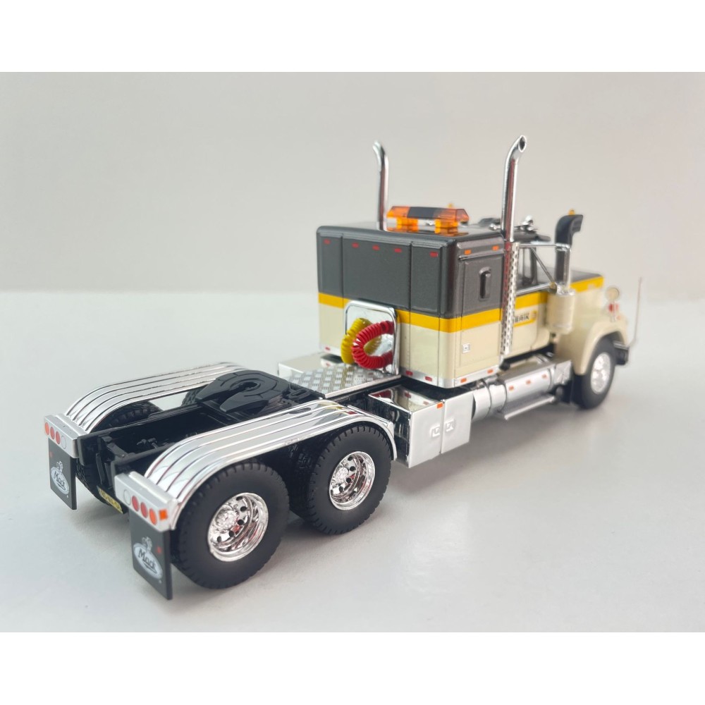 Tekno 87040 - Mack RW Superliner 6x4 Truck with Gooseneck Low Loader Trailer Van den Herik - Scale 1:50