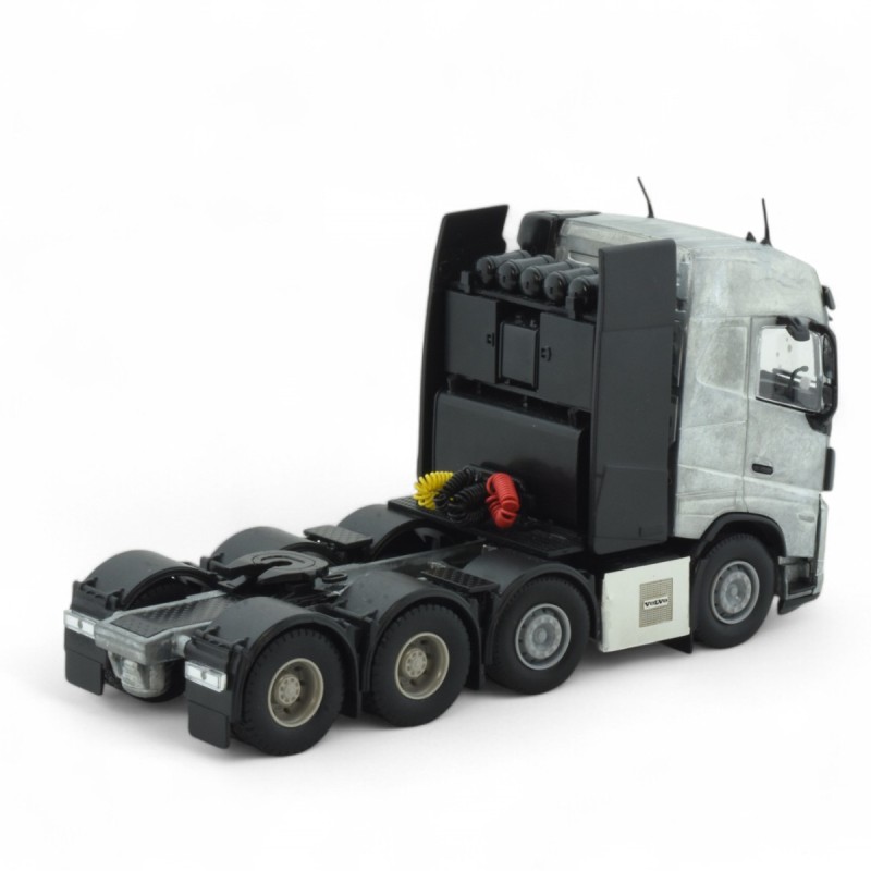 Tekno Parts 87115 Volvo FH05 8x4 Heavy Haulage Prime Mover Cab Chassis Kit - Scale 1:50