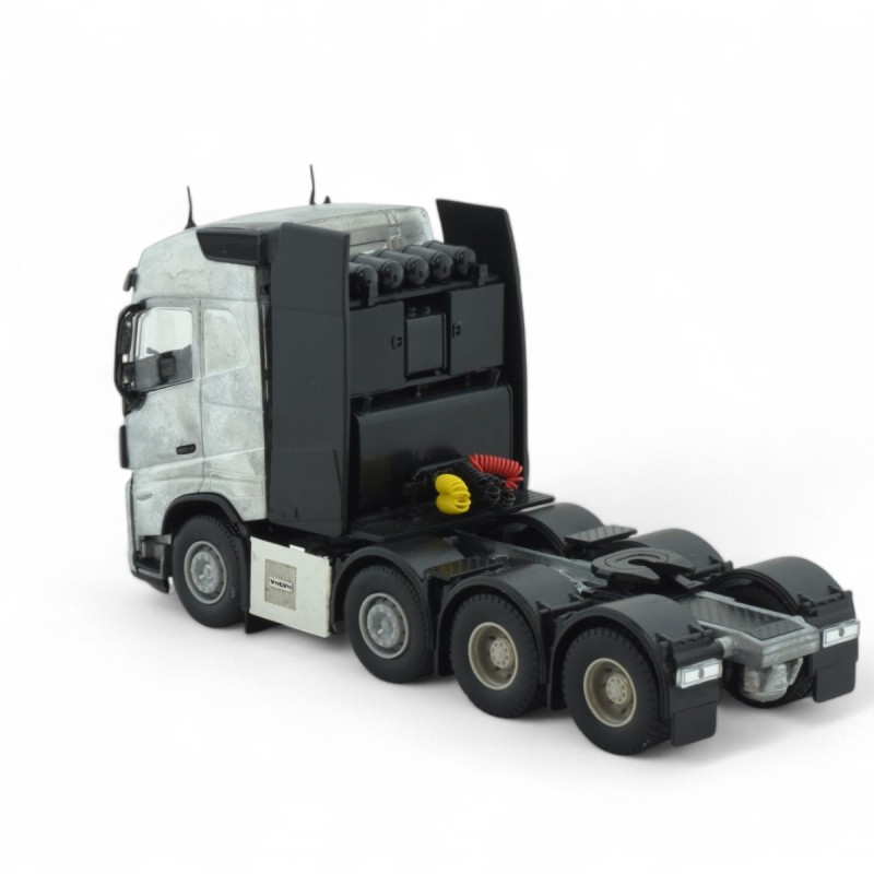 Tekno Parts 87115 Volvo FH05 8x4 Heavy Haulage Prime Mover Cab Chassis Kit - Scale 1:50
