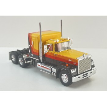 Tekno 89357 Mack Super Liner 6x4 Prime Mover Truck - Demo - Scale 1:50