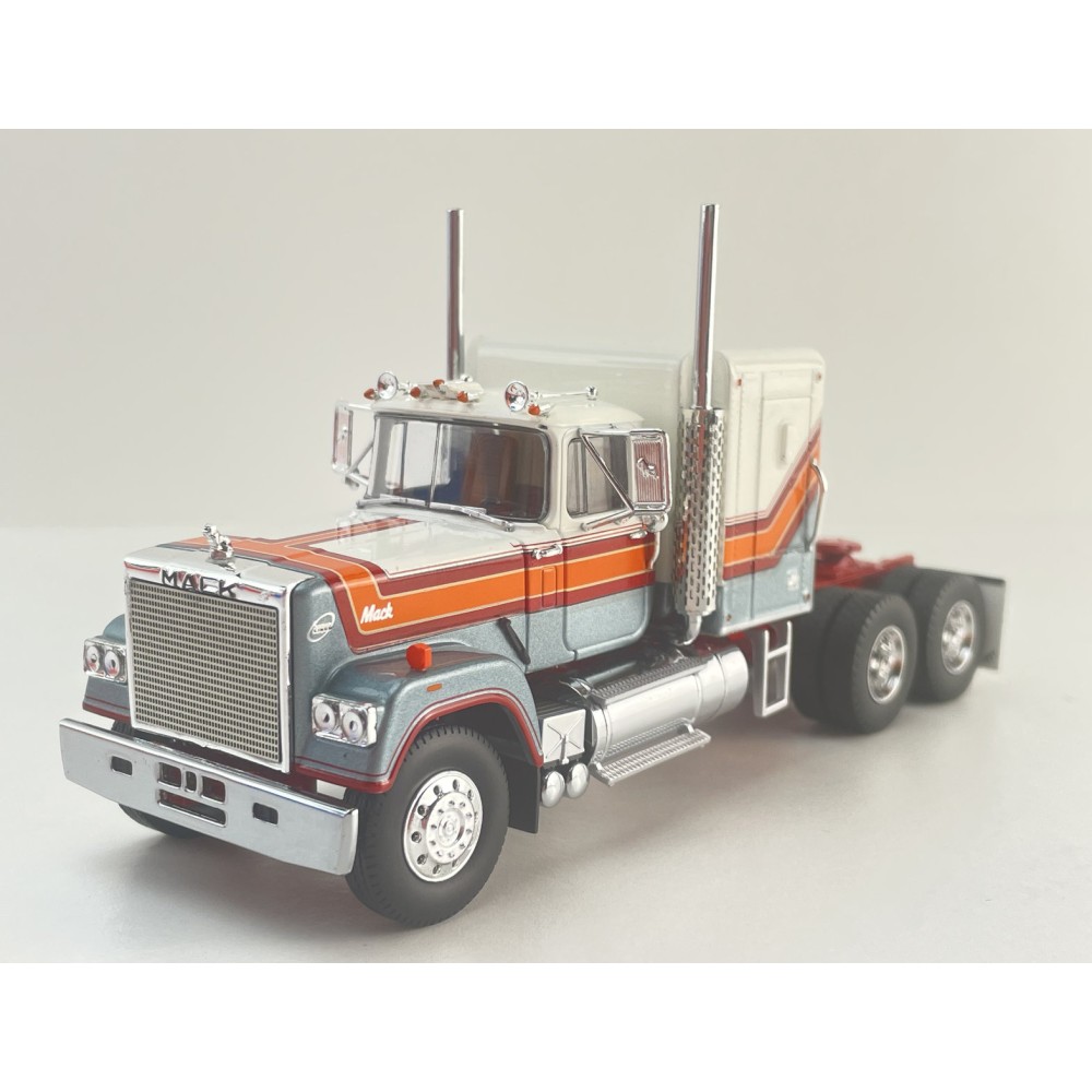 Tekno 89358 Mack Super Liner 6x4 Prime Mover Truck Red White Grey - Scale 1:50