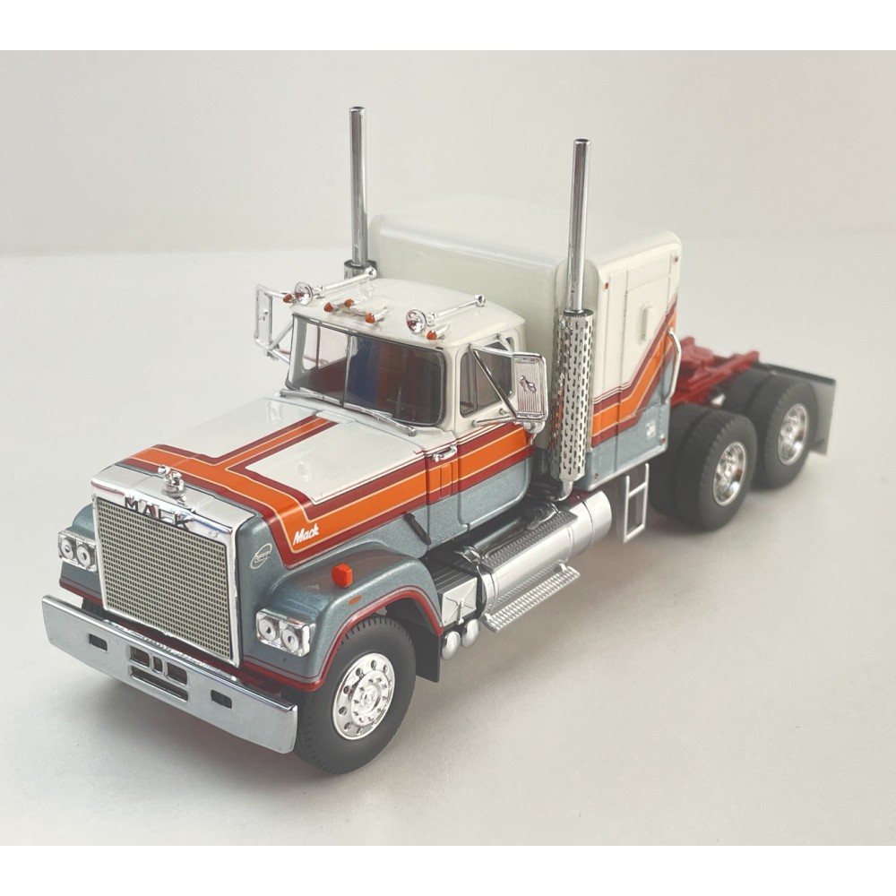 Tekno 89358 Mack Super Liner 6x4 Prime Mover Truck Red White Grey - Scale 1:50