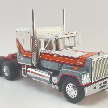Tekno 89358 Mack Super Liner 6x4 Prime Mover Truck Red White Grey - Scale 1:50