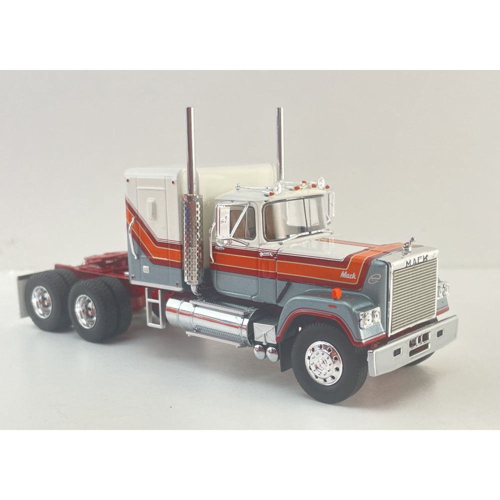 Tekno 89358 Mack Super Liner 6x4 Prime Mover Truck Red White Grey - Scale 1:50
