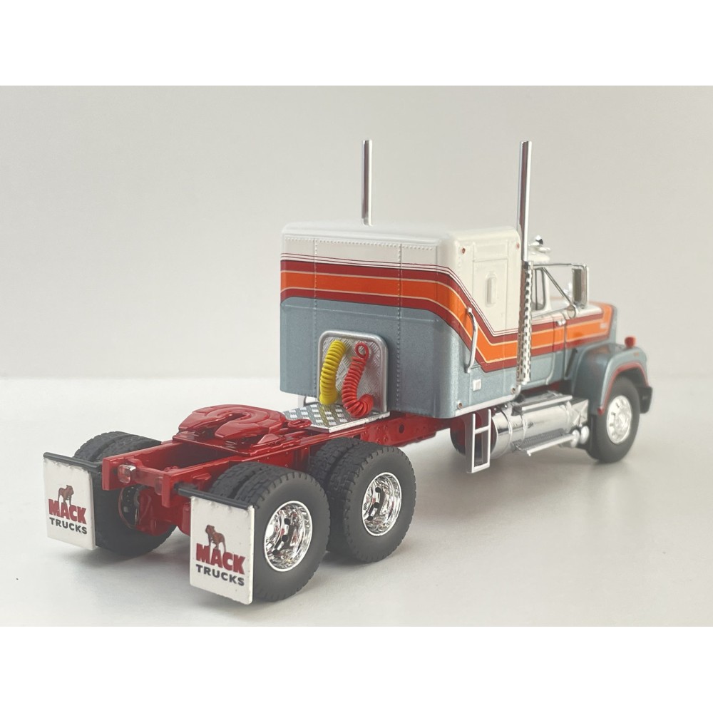 Tekno 89358 Mack Super Liner 6x4 Prime Mover Truck Red White Grey - Scale 1:50