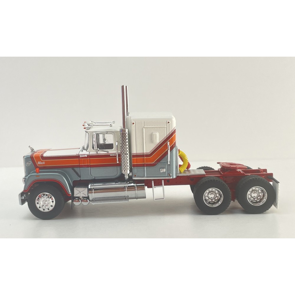 Tekno 89358 Mack Super Liner 6x4 Prime Mover Truck Red White Grey - Scale 1:50