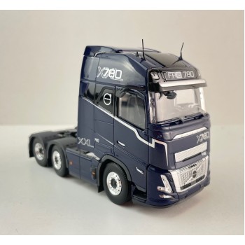 Tekno 89497 Volvo FH16 Aero Globetrotter XXL 6x2 Prime Mover Truck - Scale 1:50