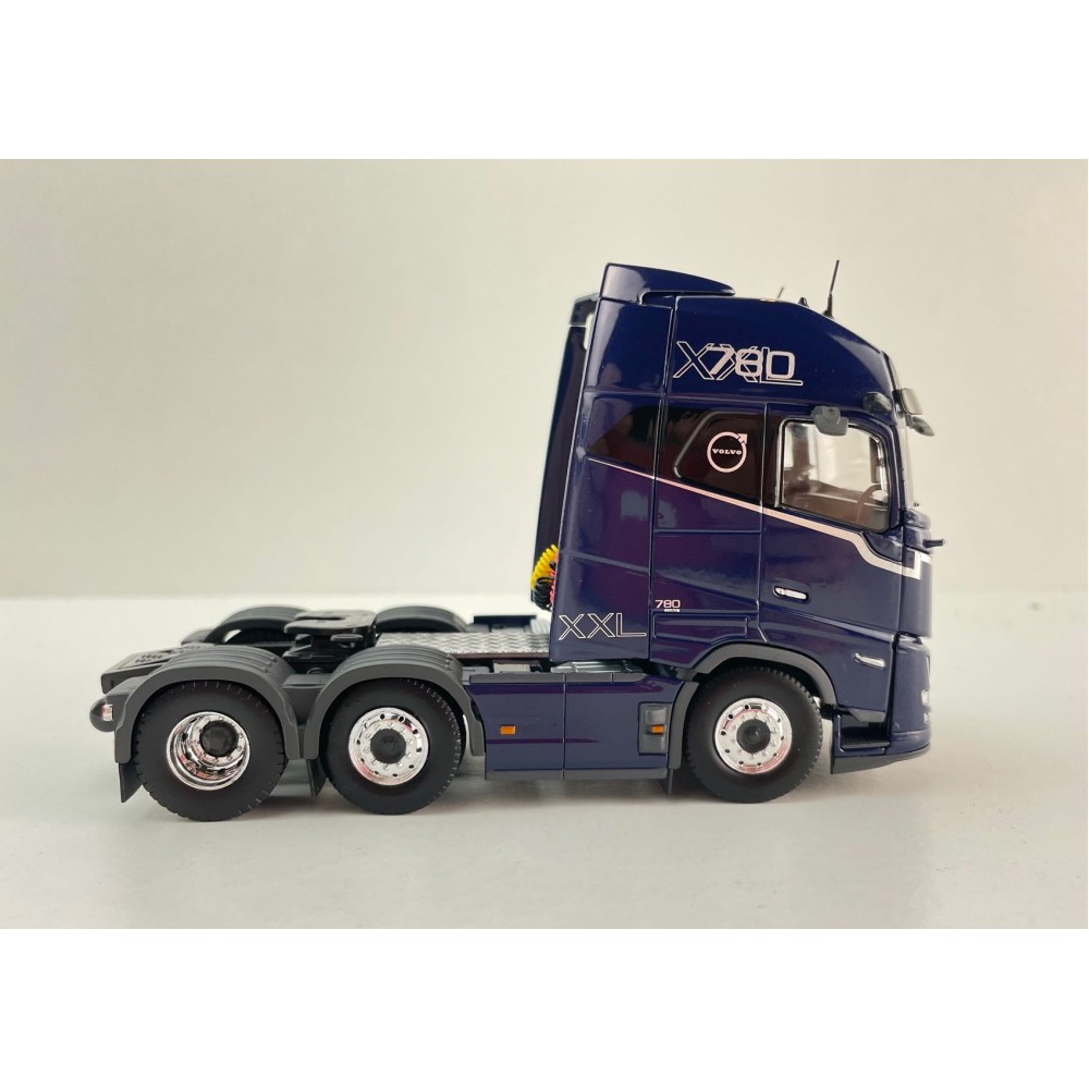 Tekno 89497 Volvo FH16 Aero Globetrotter XXL 6x2 Prime Mover Truck - Scale 1:50