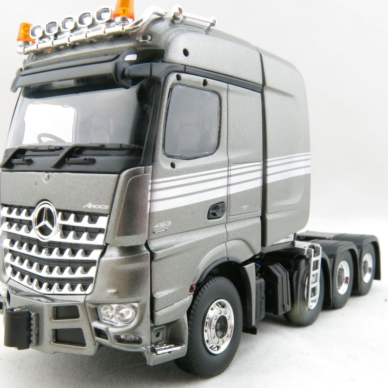 Tekno 71173 Mercedes-Benz Arocs SLT 8x4 Prime Mover - Right Hand Drive - Scale 1:50