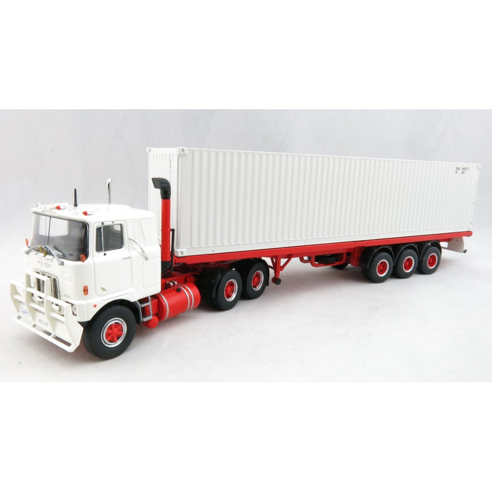 Tekno 72620 - Australian Mack F700 Prime Mover with 3 Axle Trailer and 40 ft Container - Scale 1:50