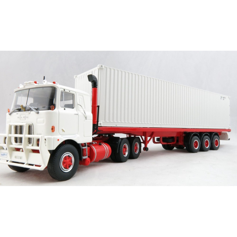Tekno 72620 - Australian Mack F700 Prime Mover with 3 Axle Trailer and 40 ft Container - Scale 1:50