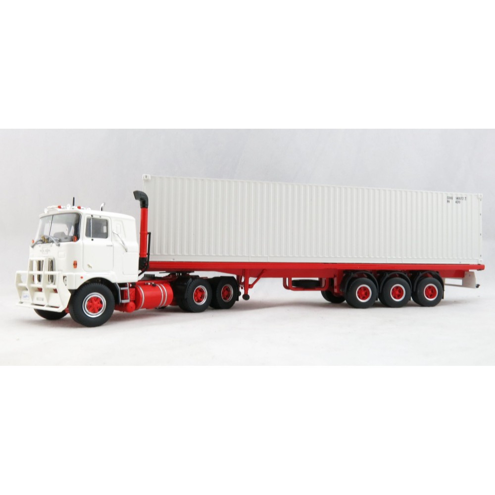 Tekno 72620 - Australian Mack F700 Prime Mover with 3 Axle Trailer and 40 ft Container - Scale 1:50