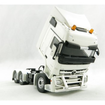 Tekno 73873 - Australian Mercedes Benz MP03 Down Under - 6x4 Prime Mover RHD - Scale 1:50