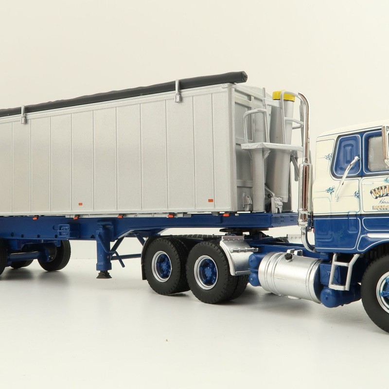 Tekno 73945 Australian Mack F700 6x4 Prime Mover with Tipper - Willis Haulage - Scale 1:50