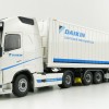 Tekno 76582 Volvo FH04 Globetrotter XL Reefer 5-axle Container Daikin - Scale 1:50