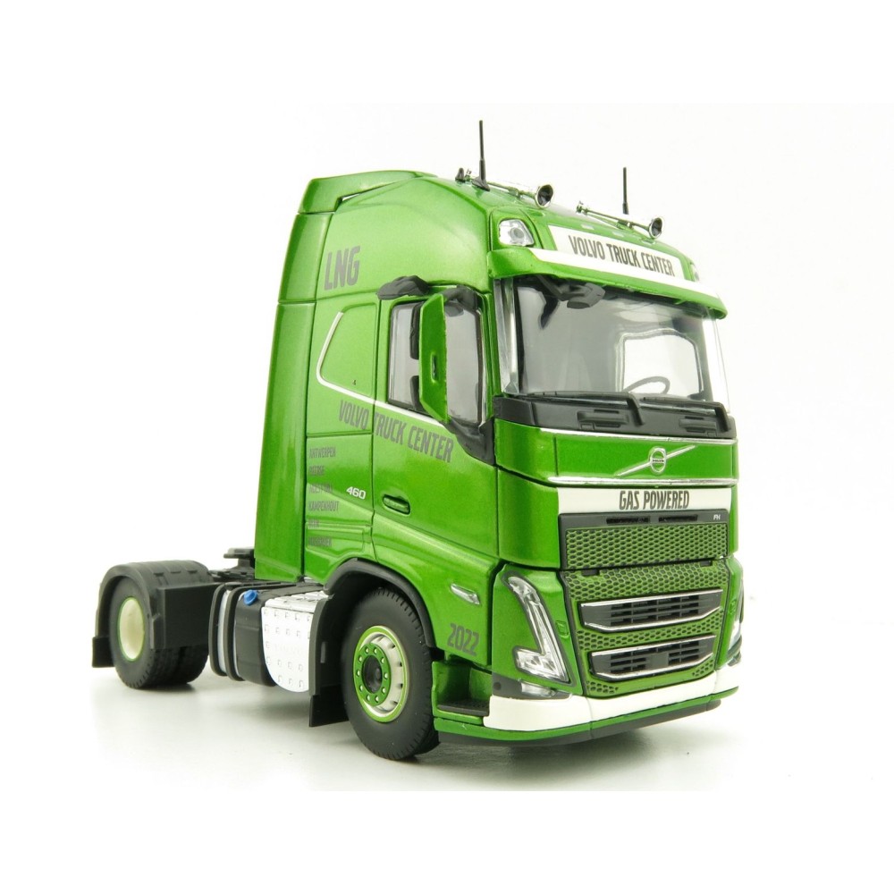 Tekno 77037 Volvo Globetrotter XL 4x2 LNG Prime Mover Gas Powered VTC - Scale 1:50