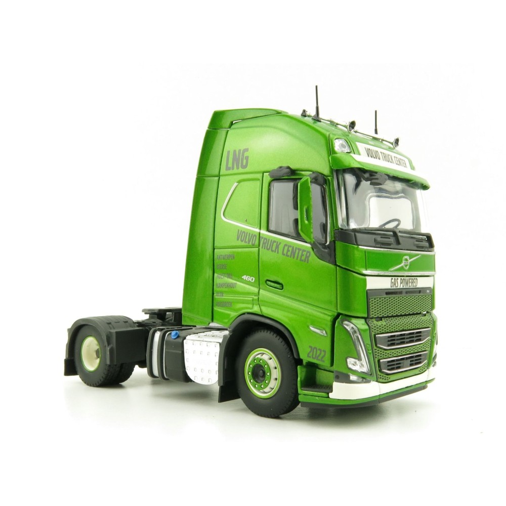 Tekno 77037 Volvo Globetrotter XL 4x2 LNG Prime Mover Gas Powered VTC - Scale 1:50