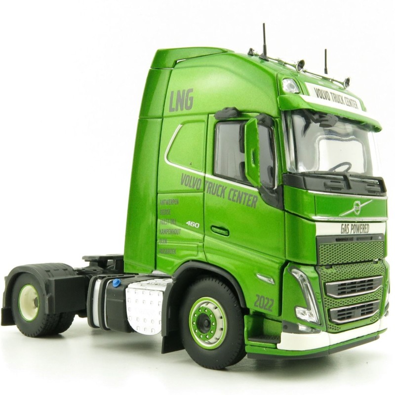 Tekno 77037 Volvo Globetrotter XL 4x2 LNG Prime Mover Gas Powered VTC - Scale 1:50